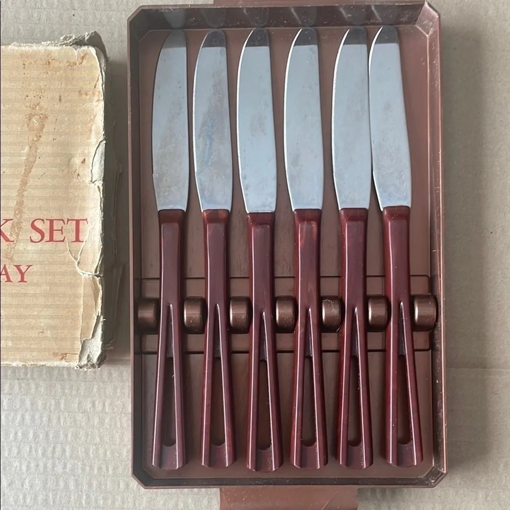 Stanley Deluxe Steak Knife Set with Brown Handles
